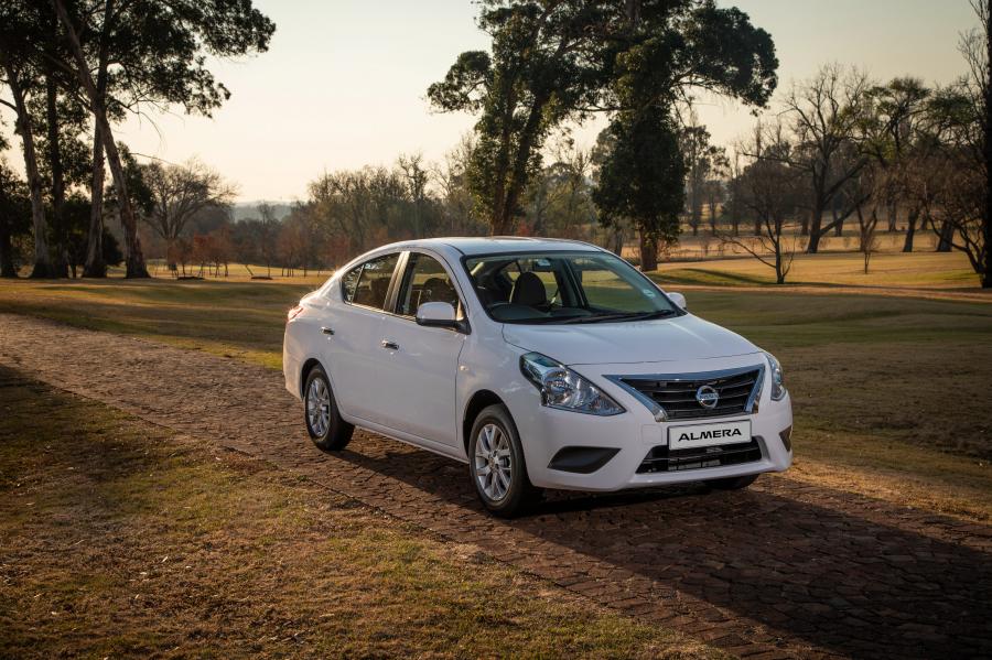  Nissan Almera (N17) 2014 года  (ZA) (фото 9 из 25)